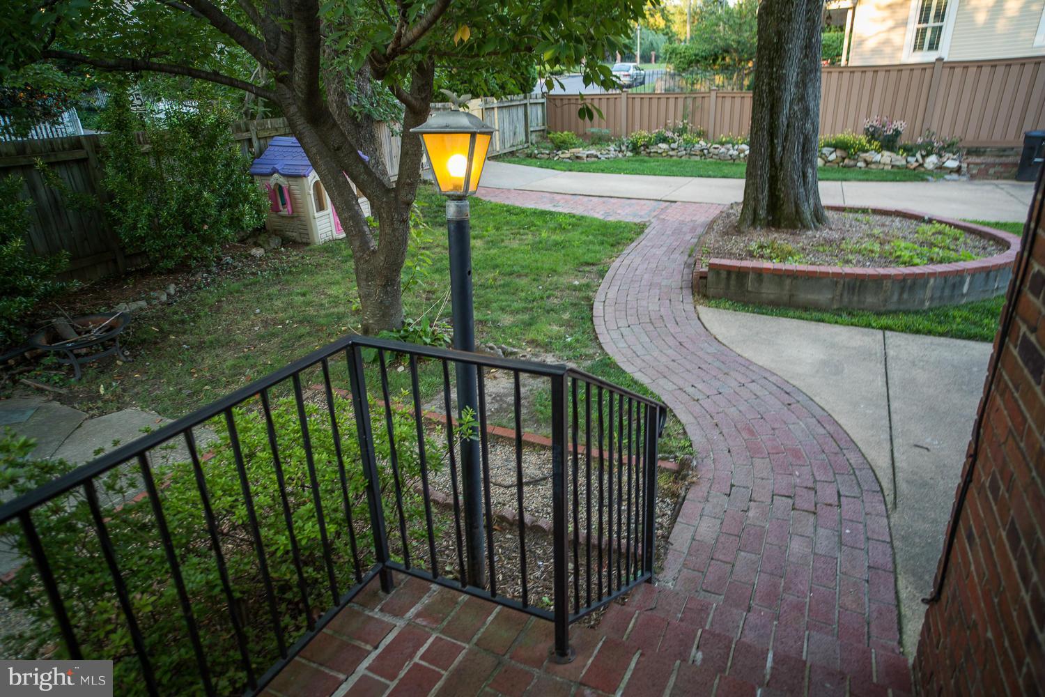 1623 North Glebe Road Arlington, VA 22207 - Photo 24 of 28 Exterior (General)
