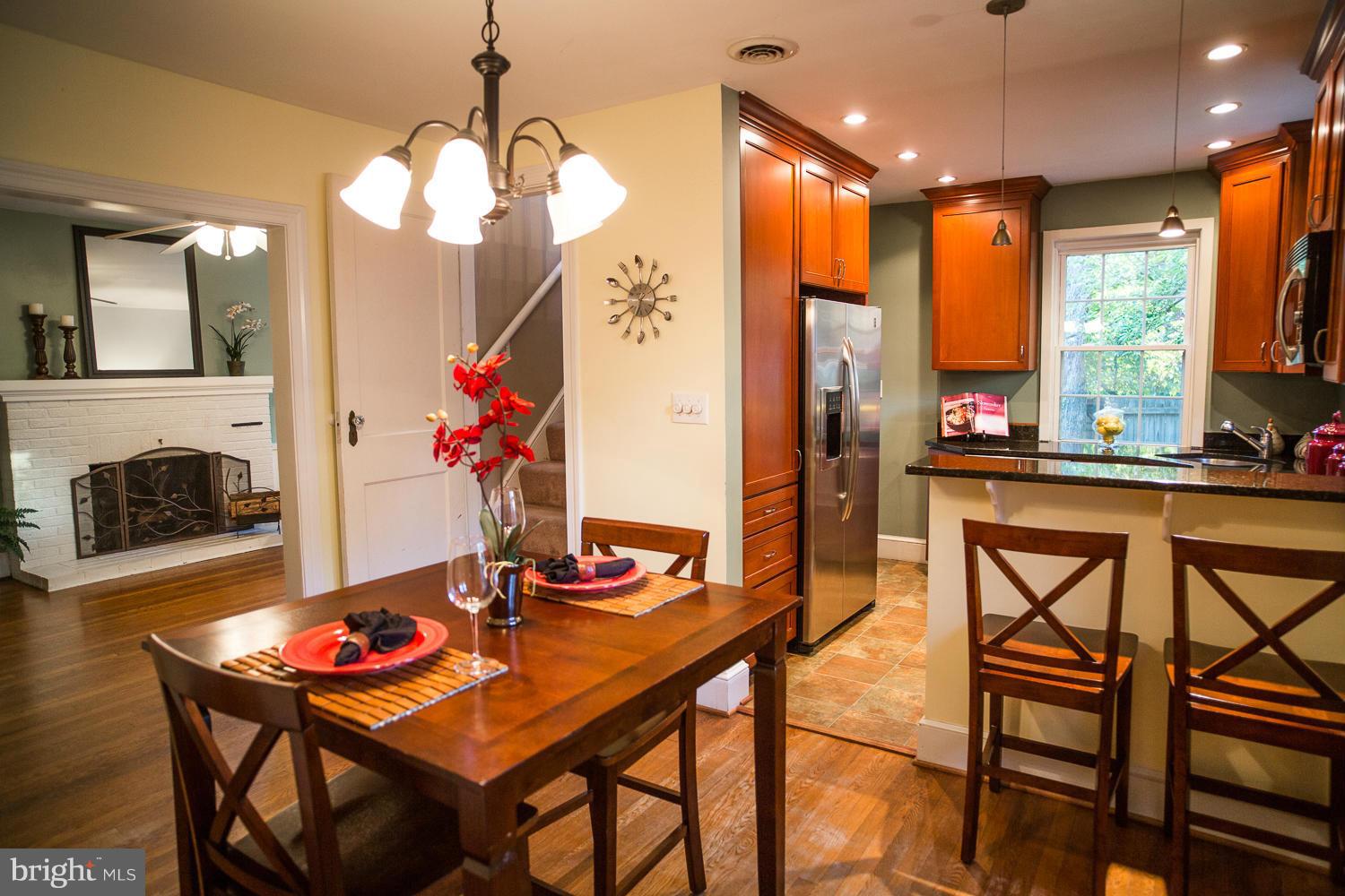 1623 North Glebe Road Arlington, VA 22207 - Photo 9 of 28 Dining Room