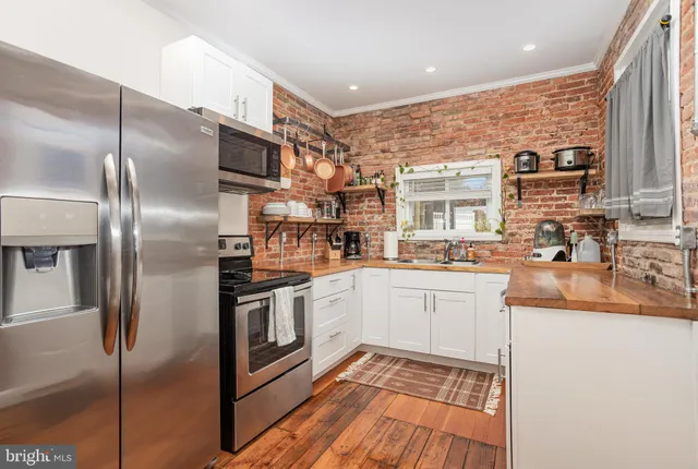 $269,900 | 451 South Plum Street, Lancaster, PA 17602