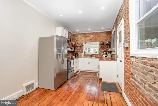 $269,900 | 451 South Plum Street, Lancaster, PA 17602