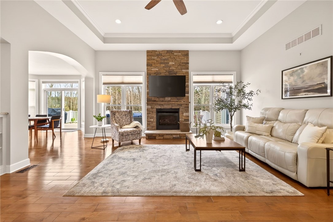 170 Fellows Road Penfield, NY 14450 - Photo 6 of 44