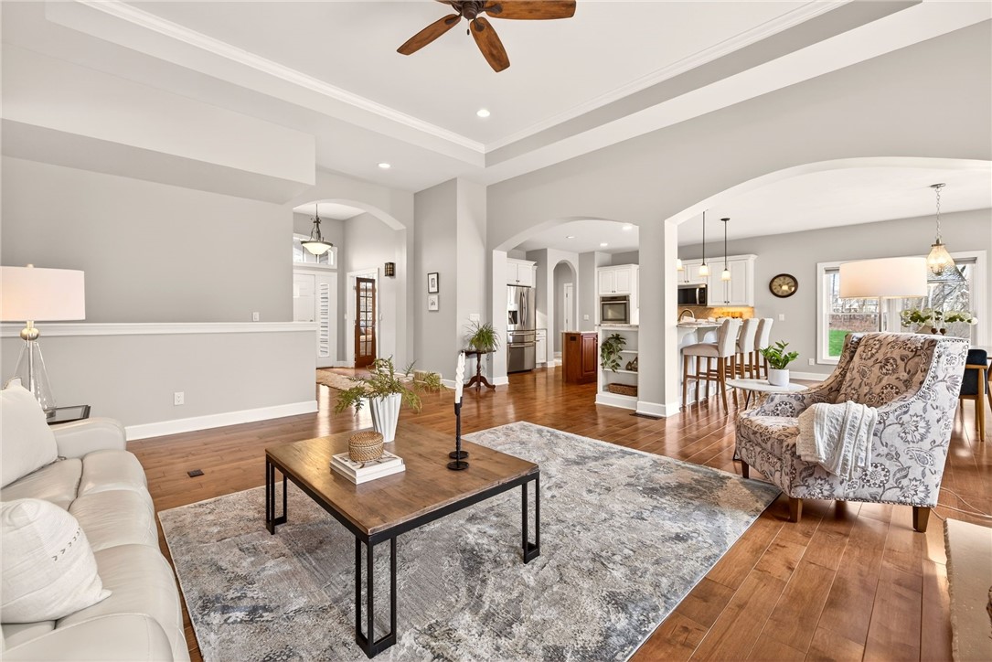 170 Fellows Road Penfield, NY 14450 - Photo 8 of 44