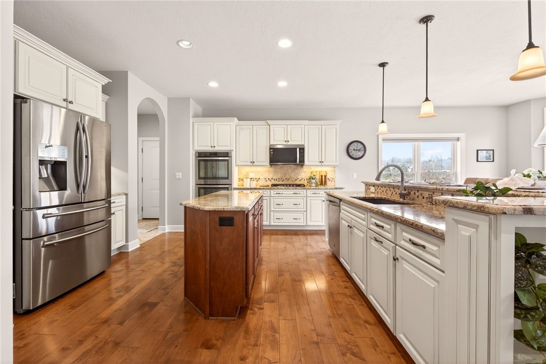 170 Fellows Road Penfield, NY 14450 - Photo 9 of 44