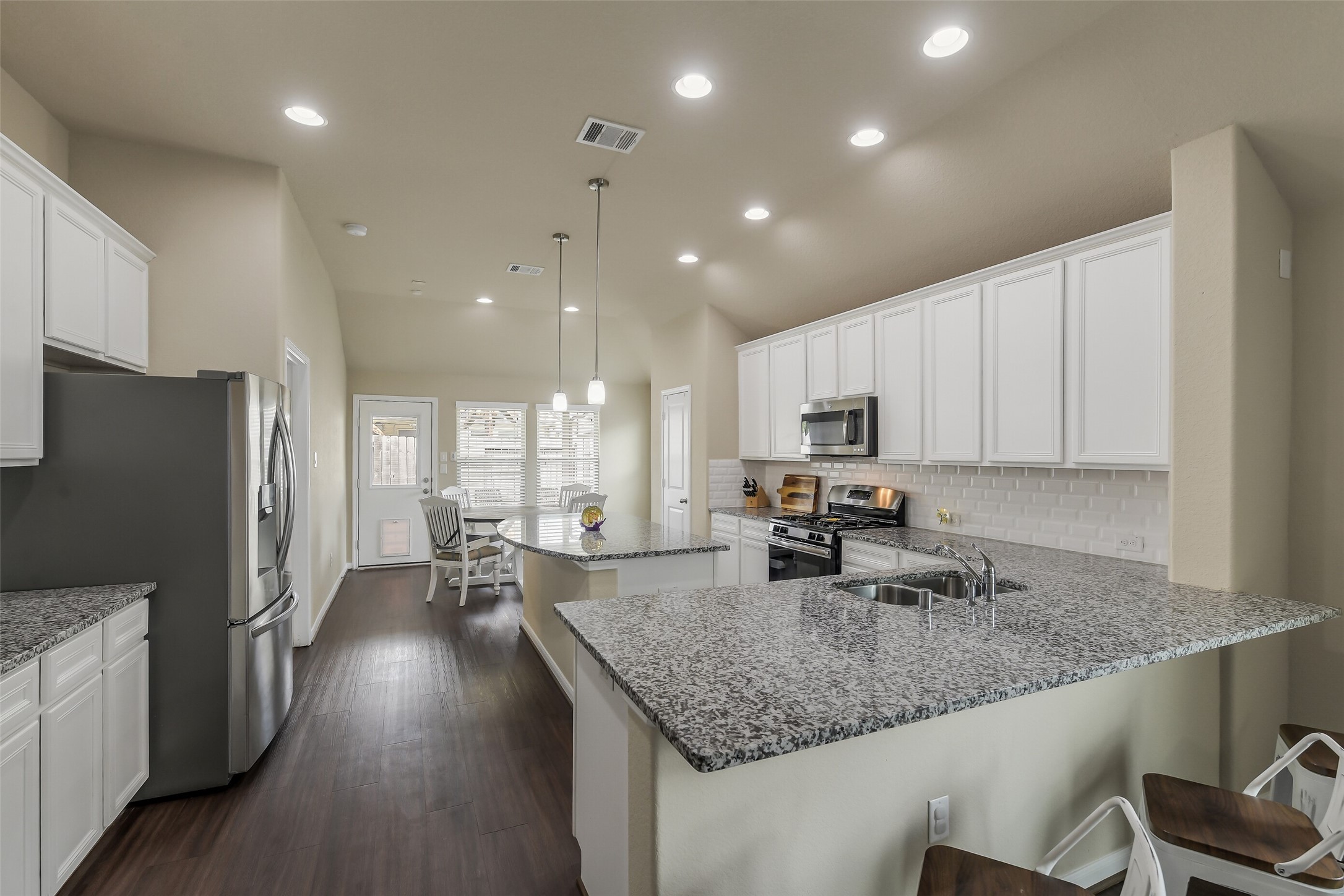 23710 Walnut Maze Court Spring, TX 77389 - Photo 8 of 34 Gallery Image 8