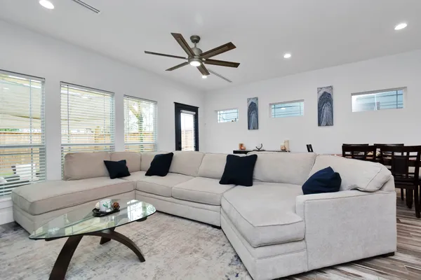 $2,550 | 4209 New Orleans Street, Unit A, Houston, TX 77020