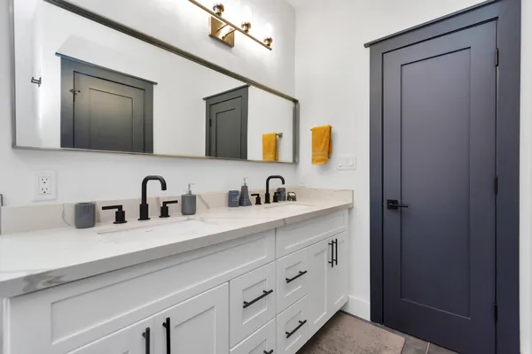 $2,550 | 4209 New Orleans Street, Unit A, Houston, TX 77020