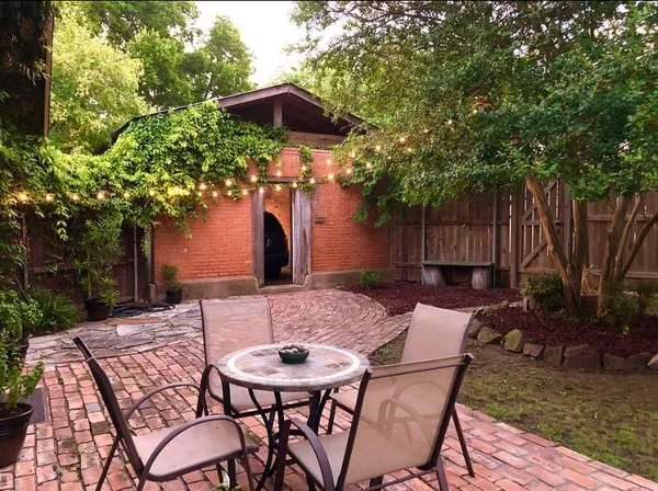 $239,900 | 1001 South Locust Street, Clarksville, TX 75426