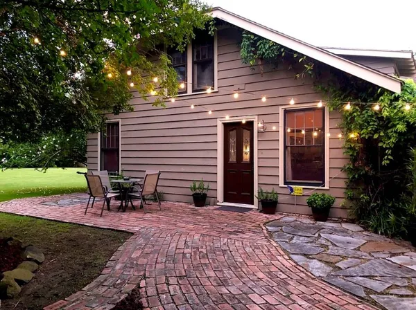 $239,900 | 1001 South Locust Street, Clarksville, TX 75426