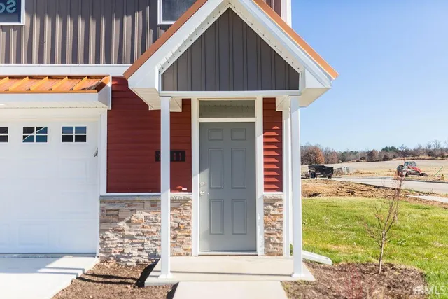 $243,500 | 8311 South Prestwick Drive, Newberry, IN 47449