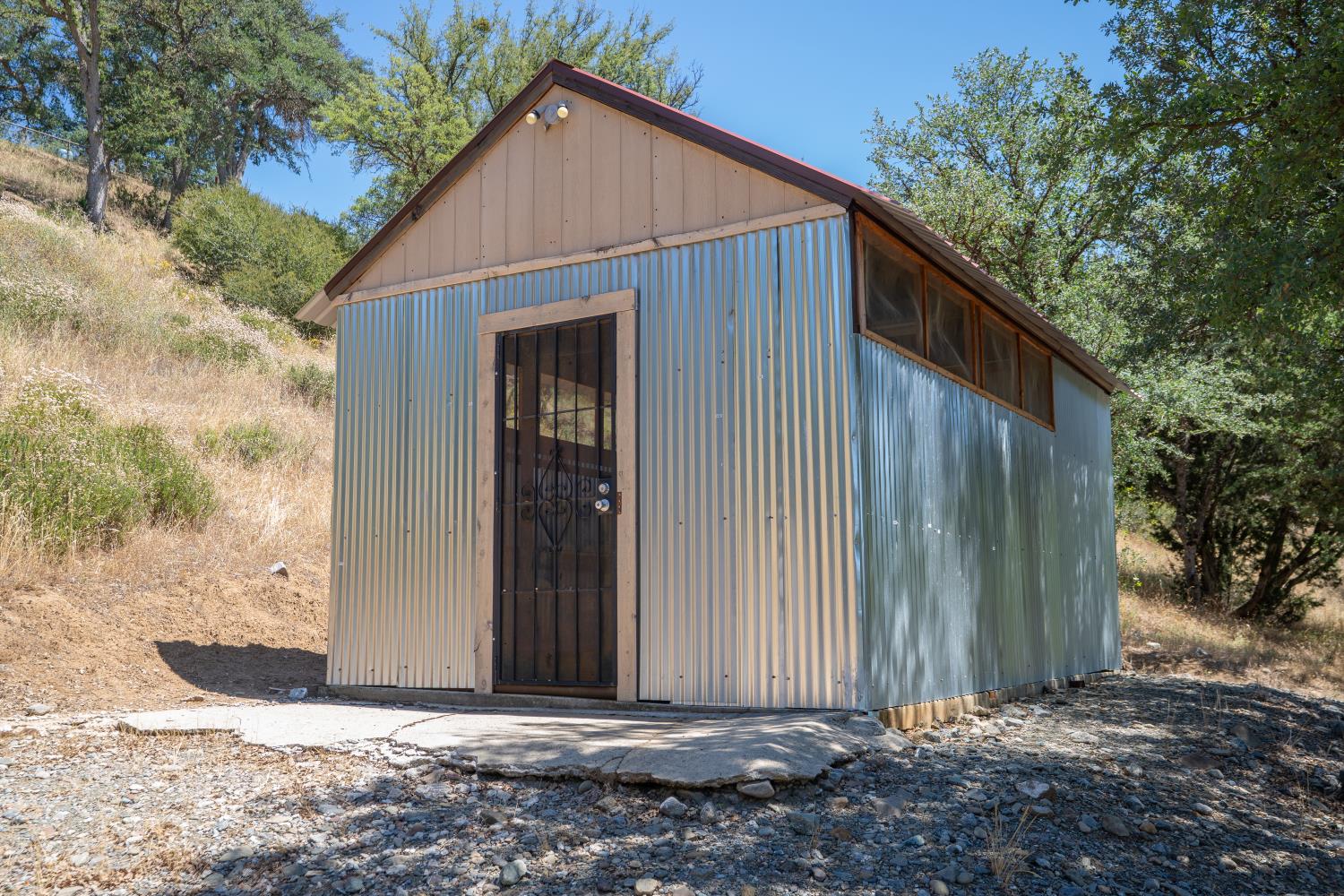 20505 Coalinga Road Paicines, CA 95043 - Photo 32 of 88