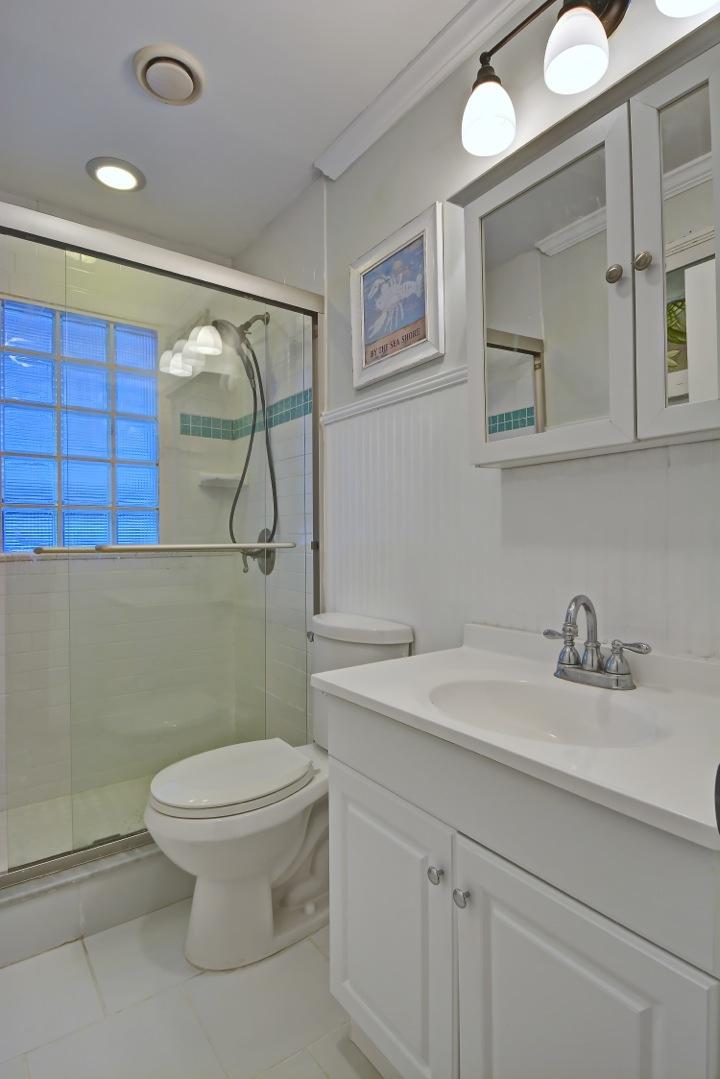 1131 Southwest 20th Street Boca Raton, FL 33486 - Photo 23 of 42 Bathroom #2