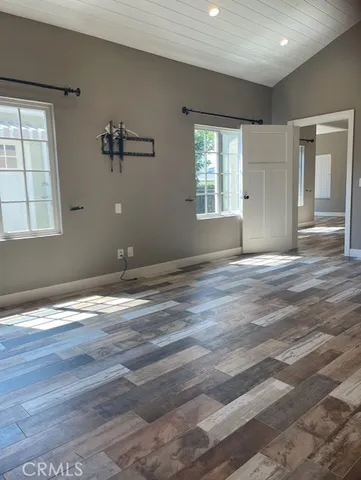 $3,000 | 5255 Sylmar Avenue, Sherman Oaks, CA 91401