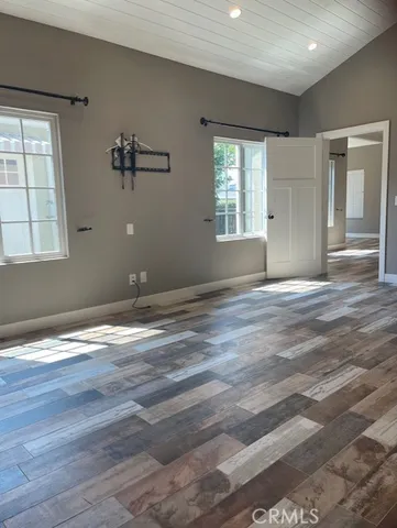 $3,000 | 5255 Sylmar Avenue, Sherman Oaks, CA 91401