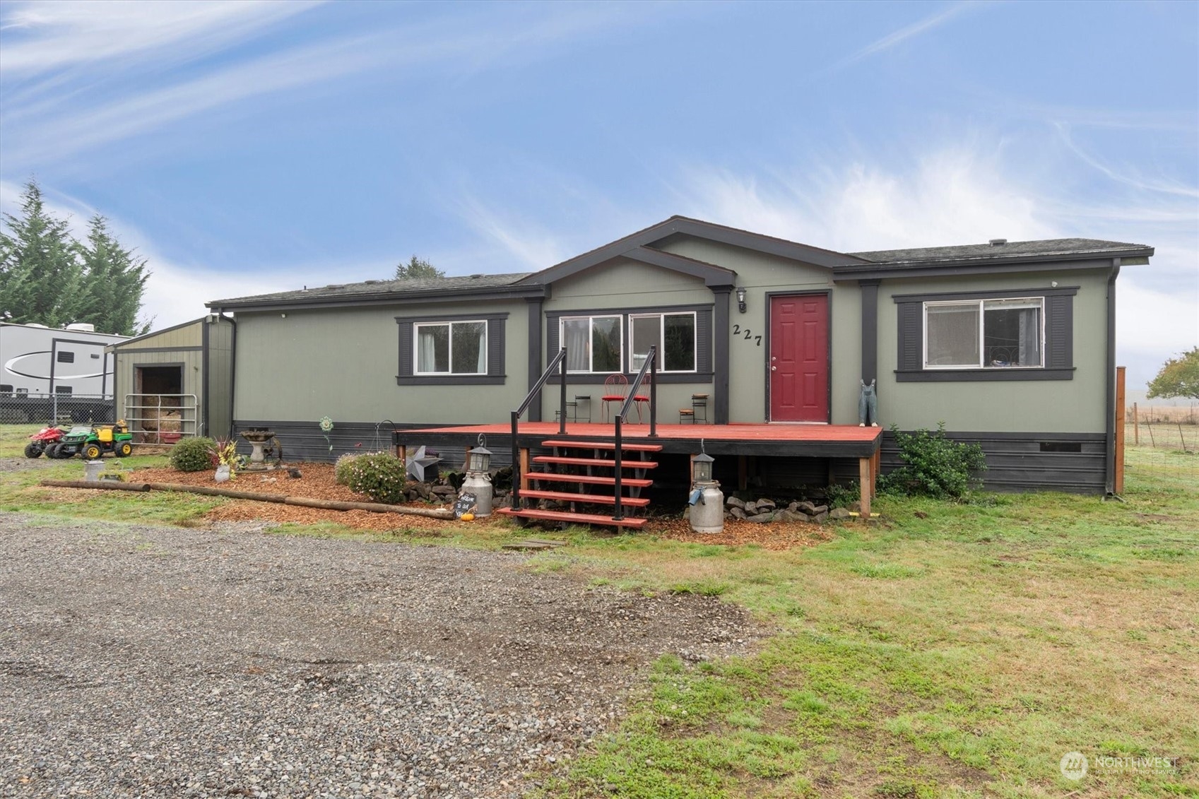 227 Quick Road Castle Rock, WA 98611 - Photo 3 of 40 Gallery Image 3