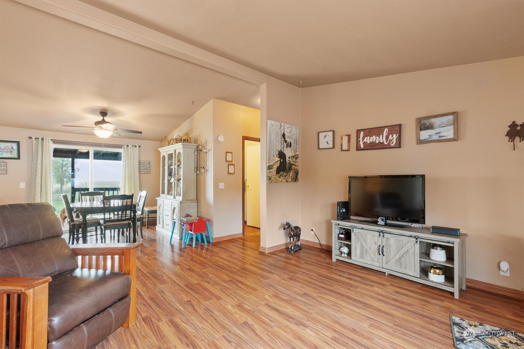 227 Quick Road Castle Rock, WA 98611 - Photo 9 of 40 Gallery Image 9