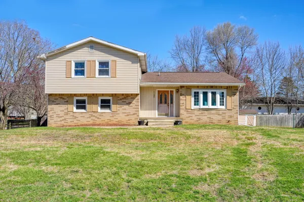$285,000 | 1190 Ferndale Road, Jackson, MI 49201