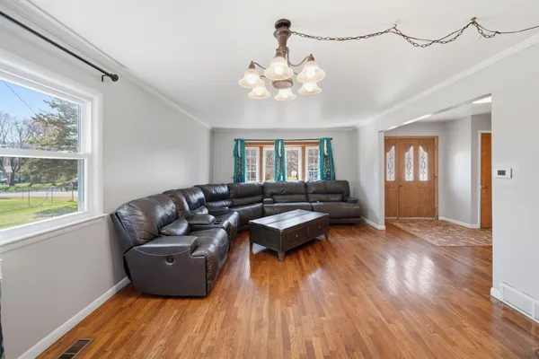 $285,000 | 1190 Ferndale Road, Jackson, MI 49201