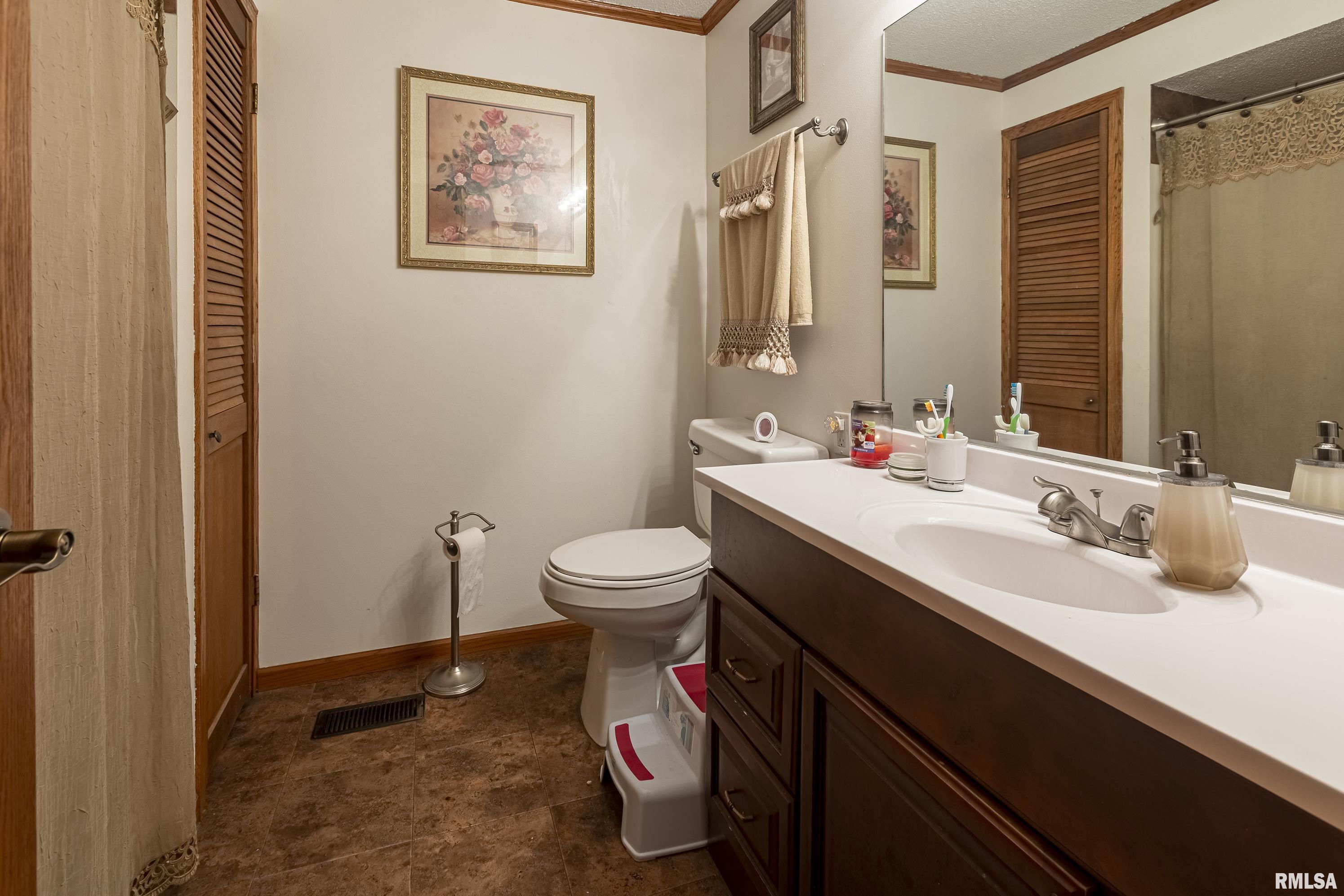2102 Fietsam Road Marion, IL 62959 - Photo 14 of 51