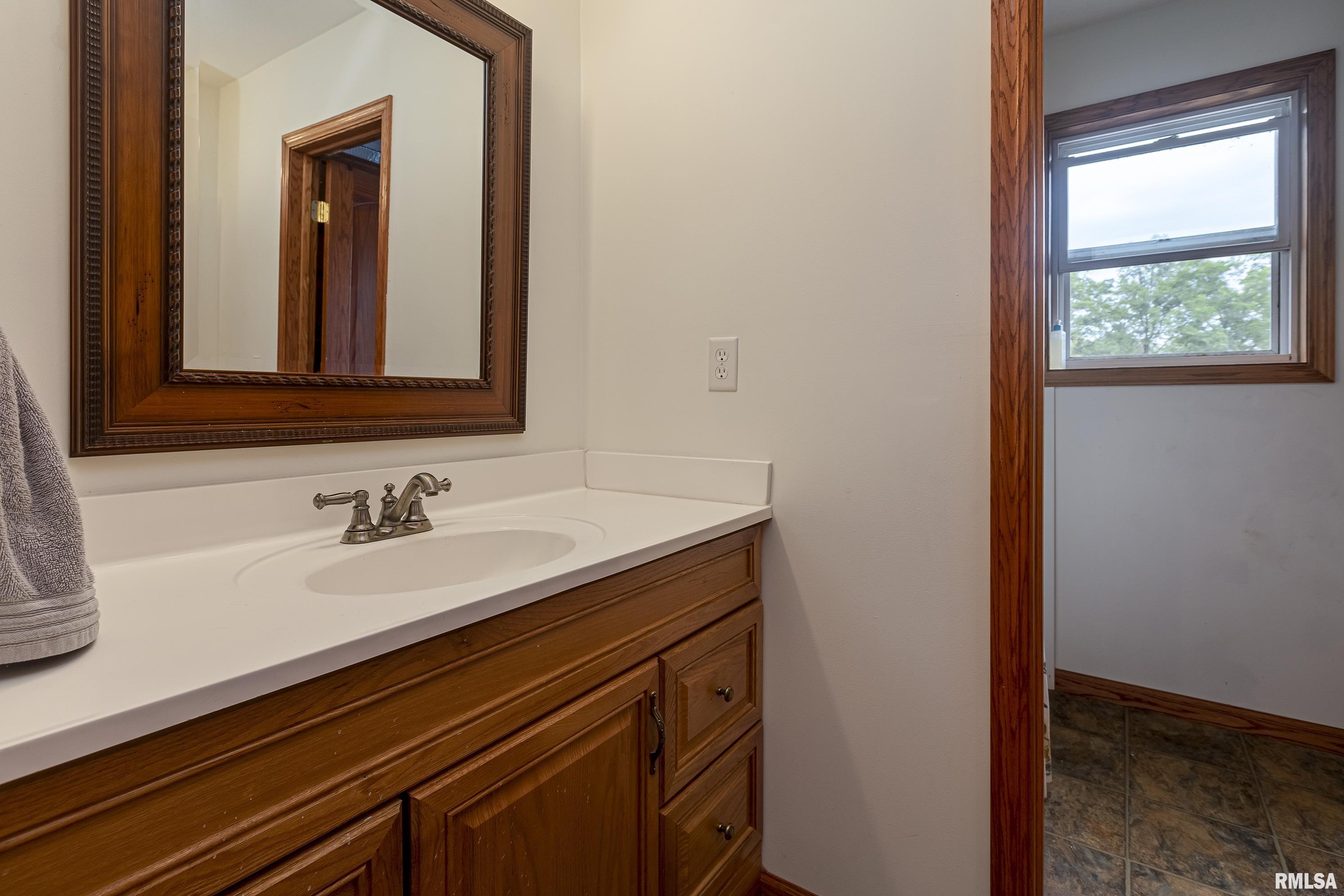 2102 Fietsam Road Marion, IL 62959 - Photo 33 of 51