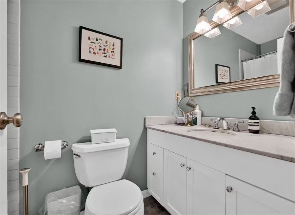 28 Monument Street, Unit 2 Boston, MA 02129 - Photo 12 of 15