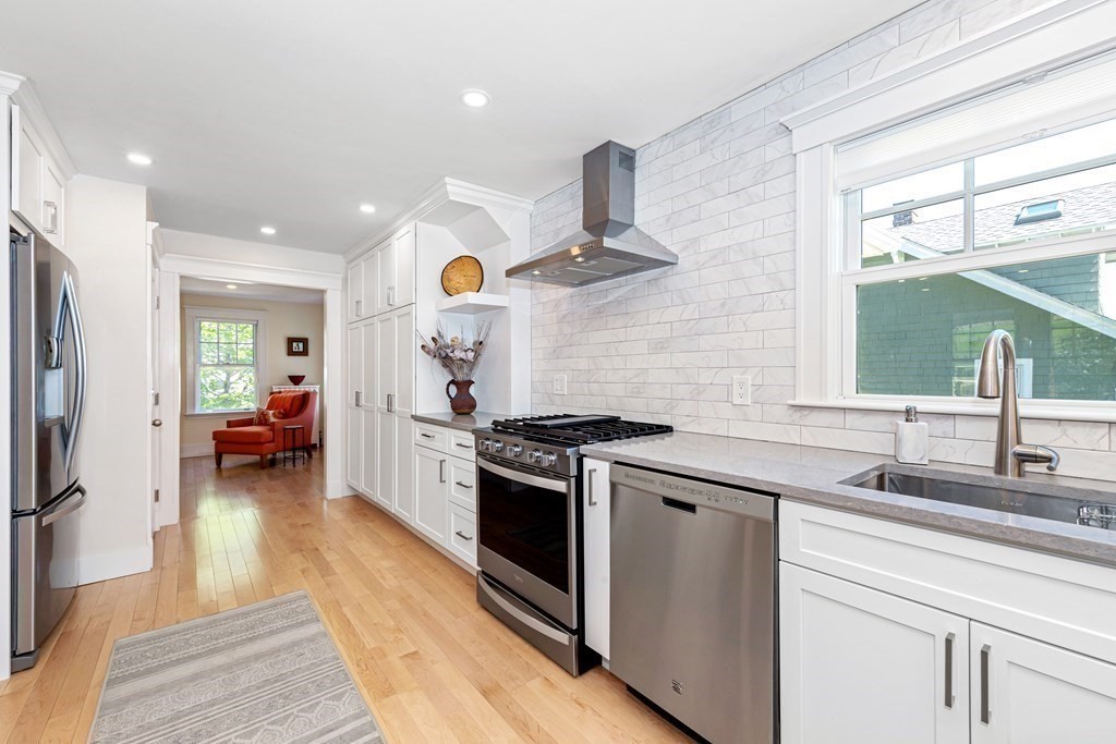 311 Gray Street Arlington, MA 02476 - Photo 12 of 41 Gallery Image 12