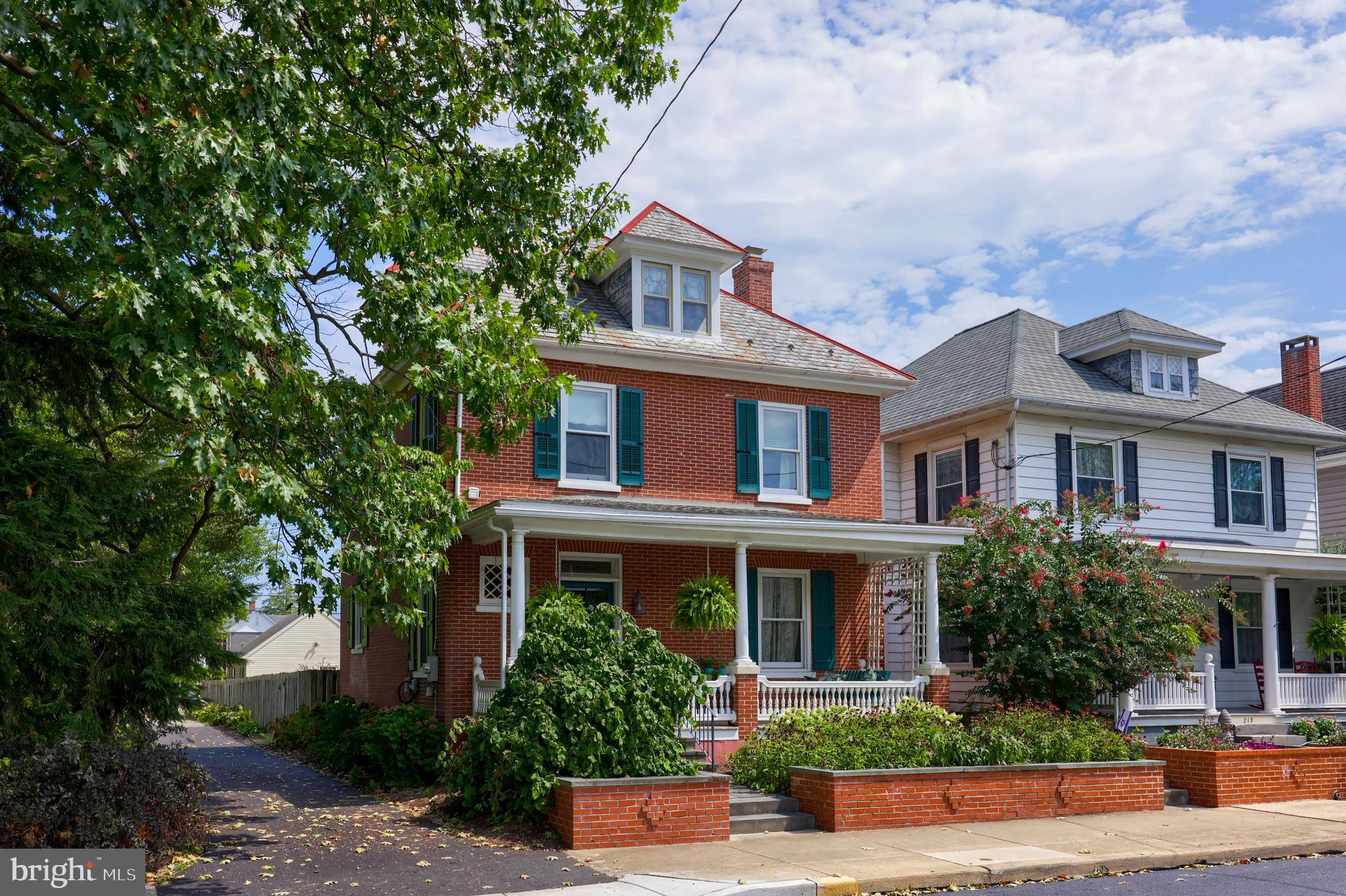 213 South Spruce Street Lititz, PA 17543 - Photo 1 of 51