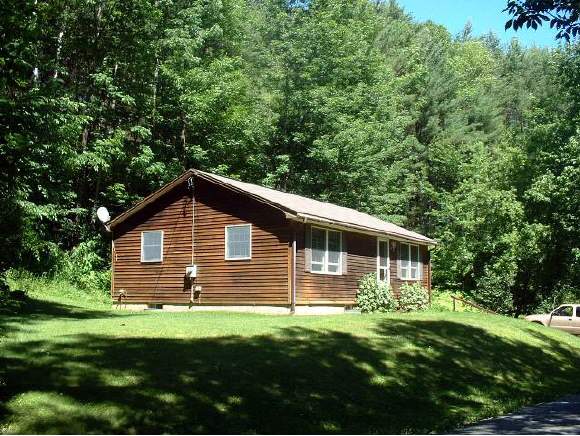 81 Town Farm Road Norwich, VT 05055 - Photo 1 of 2