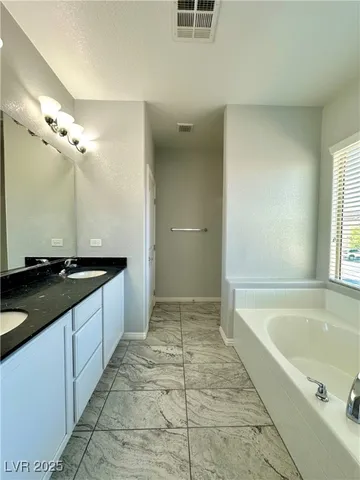 $1,995 | 2877 Glass Vine Court, Las Vegas, NV 89117