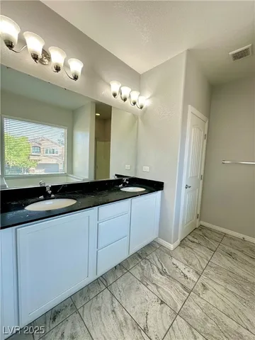 $1,995 | 2877 Glass Vine Court, Las Vegas, NV 89117