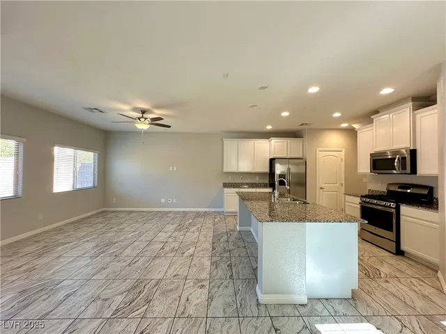 $1,995 | 2877 Glass Vine Court, Las Vegas, NV 89117