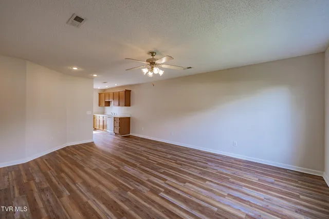 $225,000 | 14 Province Drive, Unit 14, Gray, TN 37615