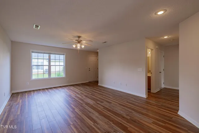 $225,000 | 14 Province Drive, Unit 14, Gray, TN 37615