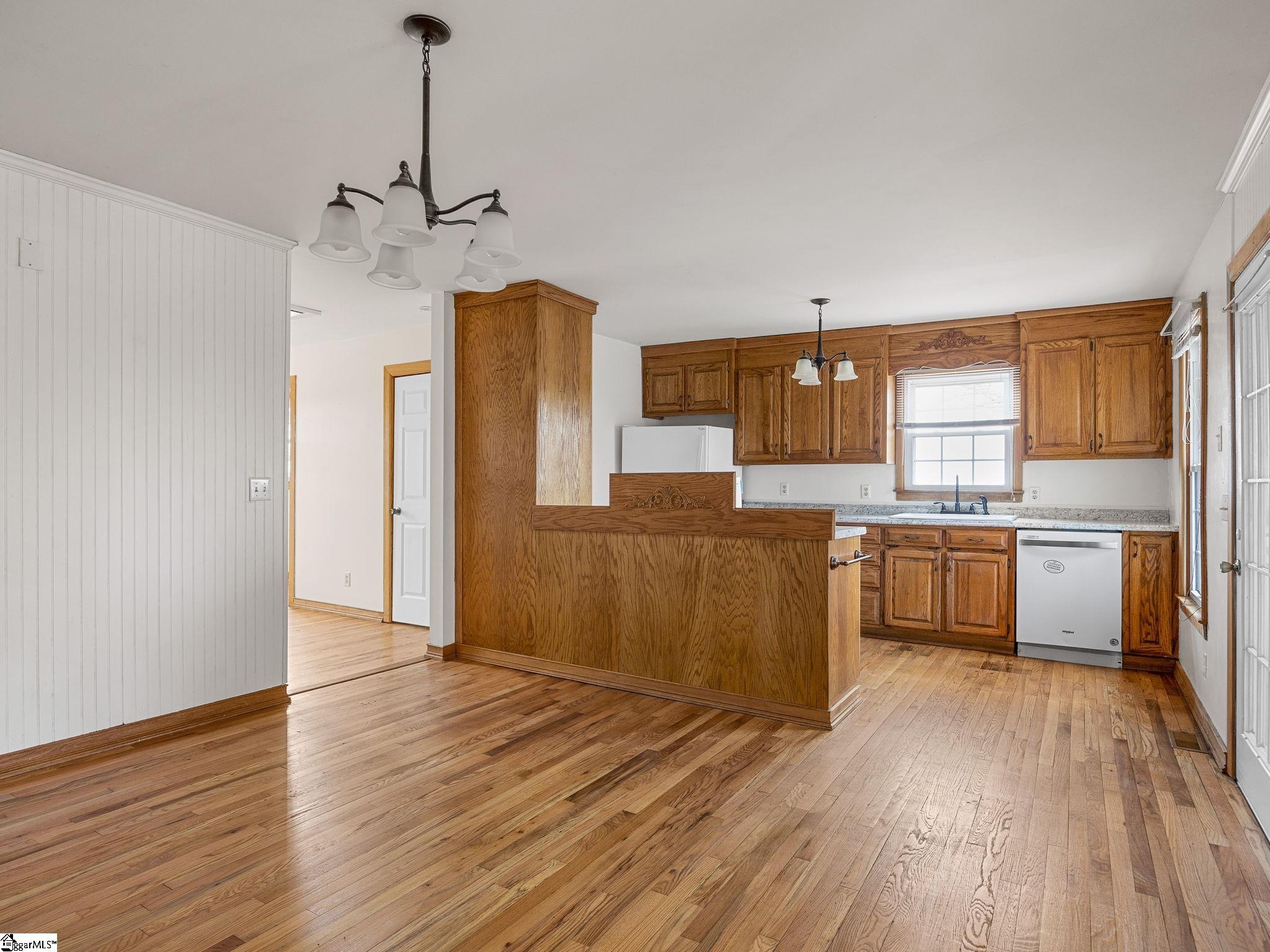 2470 Mt Lebanon Road Campobello, SC 29322 - Photo 13 of 36