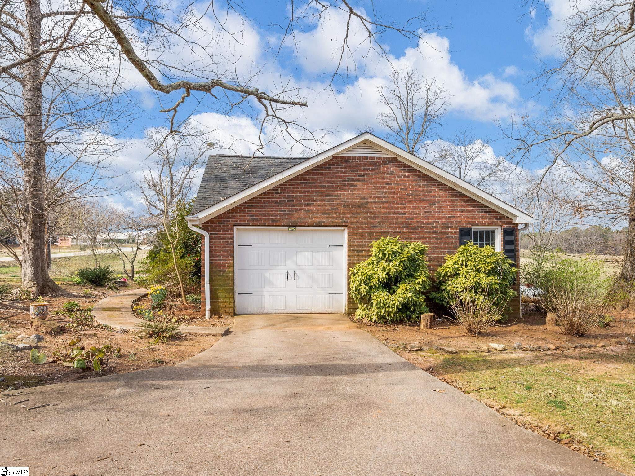 2470 Mt Lebanon Road Campobello, SC 29322 - Photo 29 of 36