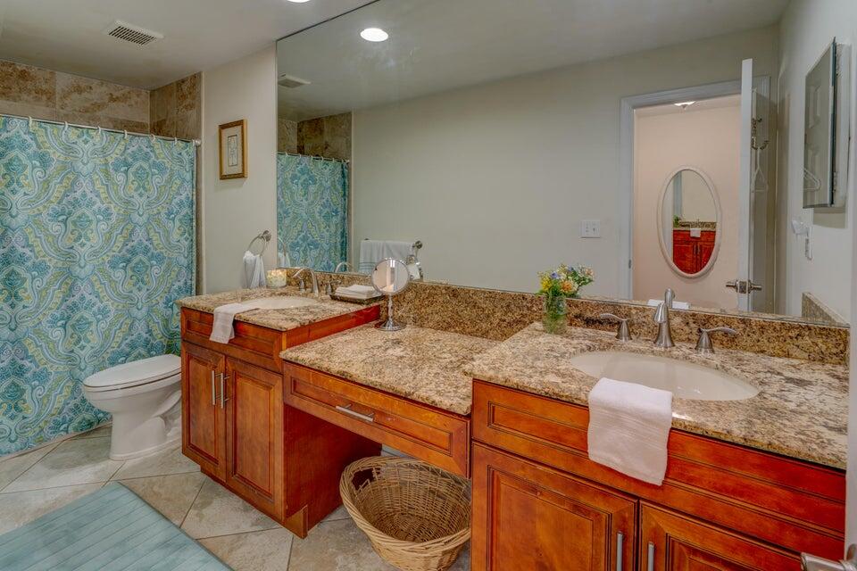 11335 Woodchuck Drive Boca Raton, FL 33428 - Photo 14 of 21 Guest Bathroom