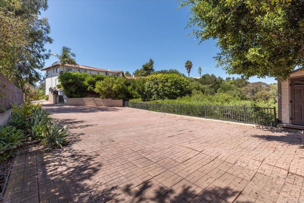 277 Via Del Cerrito Encinitas, CA 92024 - Photo 16 of 24