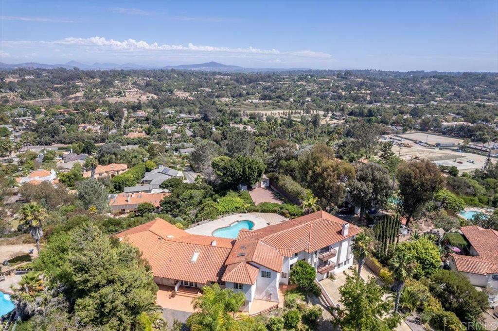 277 Via Del Cerrito Encinitas, CA 92024 - Photo 4 of 24