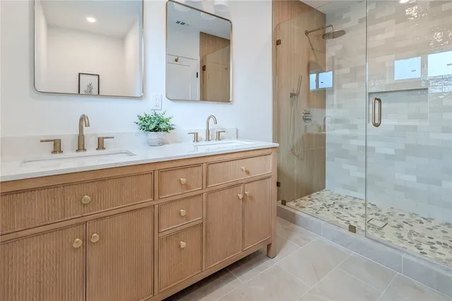 $1,299,900 | 3641 Somerset Drive, Los Angeles, CA 90016