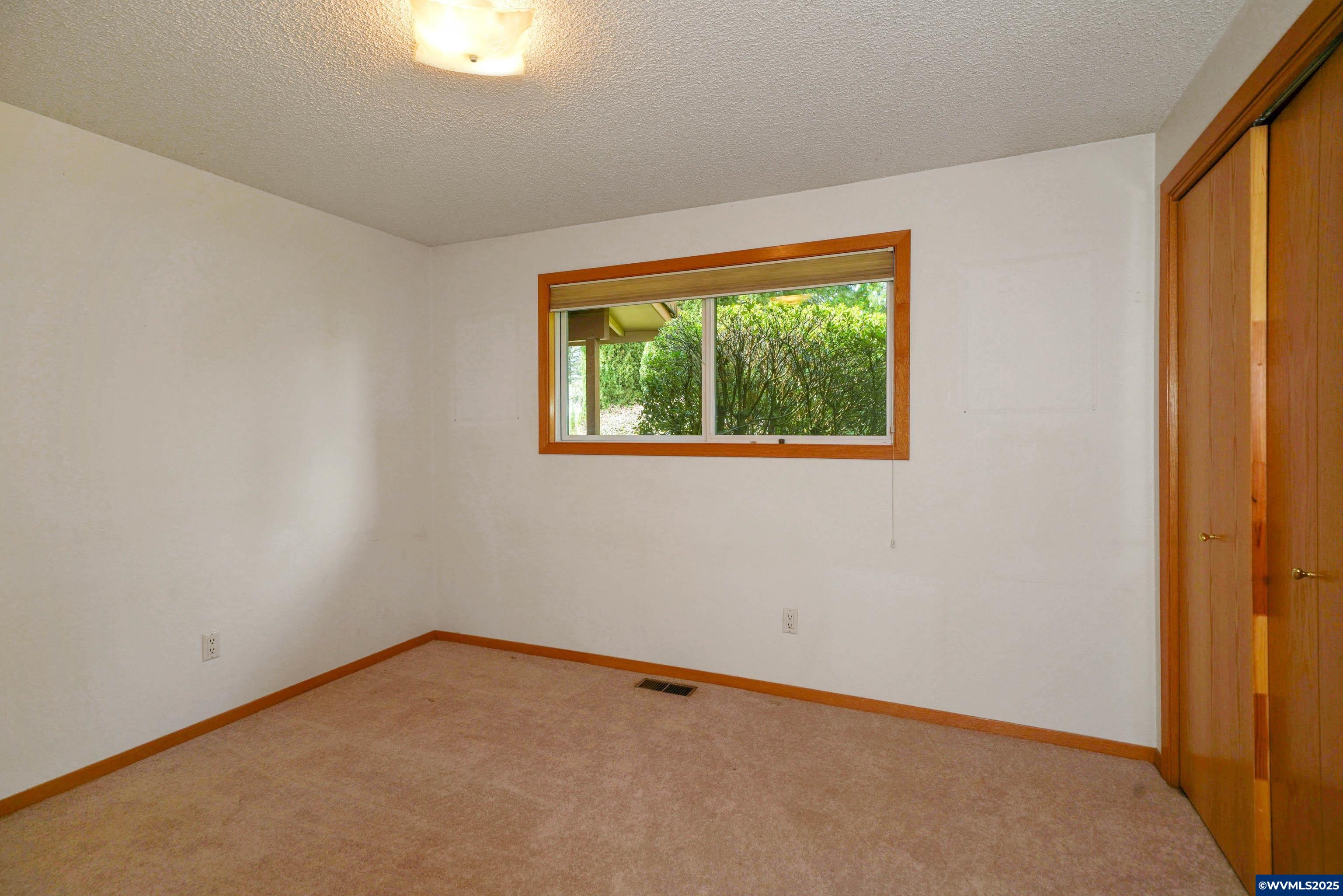 1320 Northwest Gibson Hill Road Albany, OR 97321 - Photo 21 of 49 Gallery Image 21