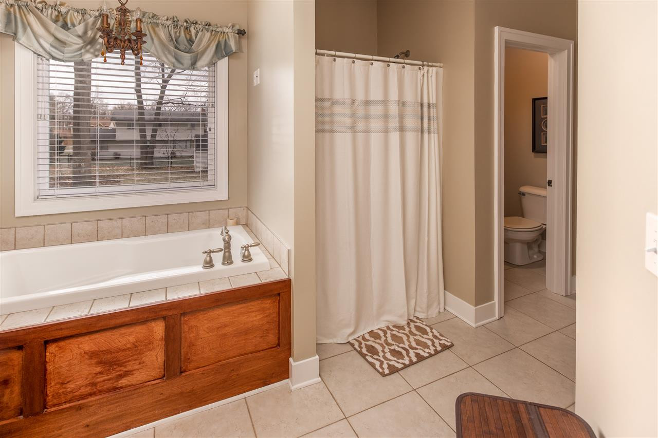 1112 Point North Jackson, MI 49201 - Photo 17 of 36 Photo 17