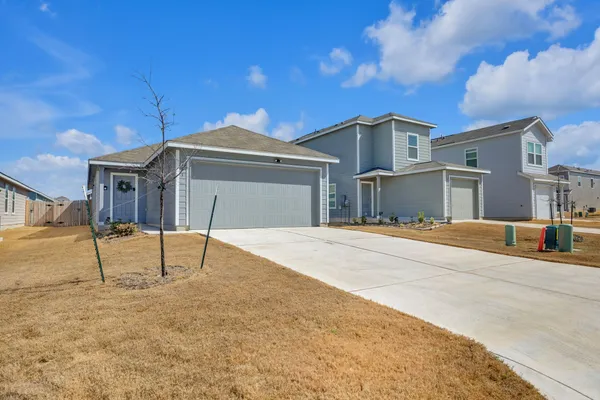 $1,590 | 353 Marty Allen Loop, Jarrell, TX 76537
