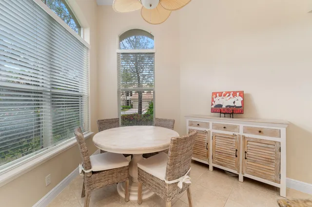 a view of a livingroom with furniture