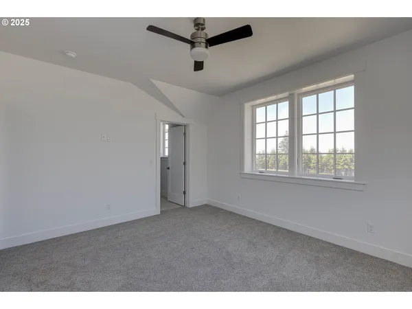 $599,000 | 419 Northeast Moonwake Lane, Unit 17, Depoe Bay, OR 97341