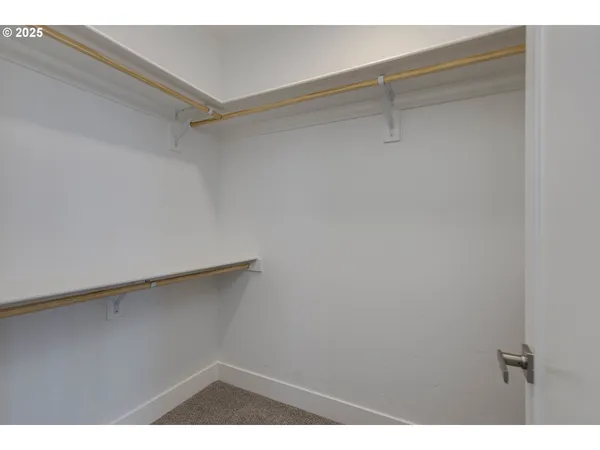 $599,000 | 419 Northeast Moonwake Lane, Unit 17, Depoe Bay, OR 97341