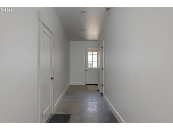 $599,000 | 419 Northeast Moonwake Lane, Unit 17, Depoe Bay, OR 97341