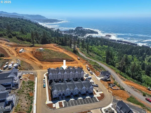 $599,000 | 419 Northeast Moonwake Lane, Unit 17, Depoe Bay, OR 97341