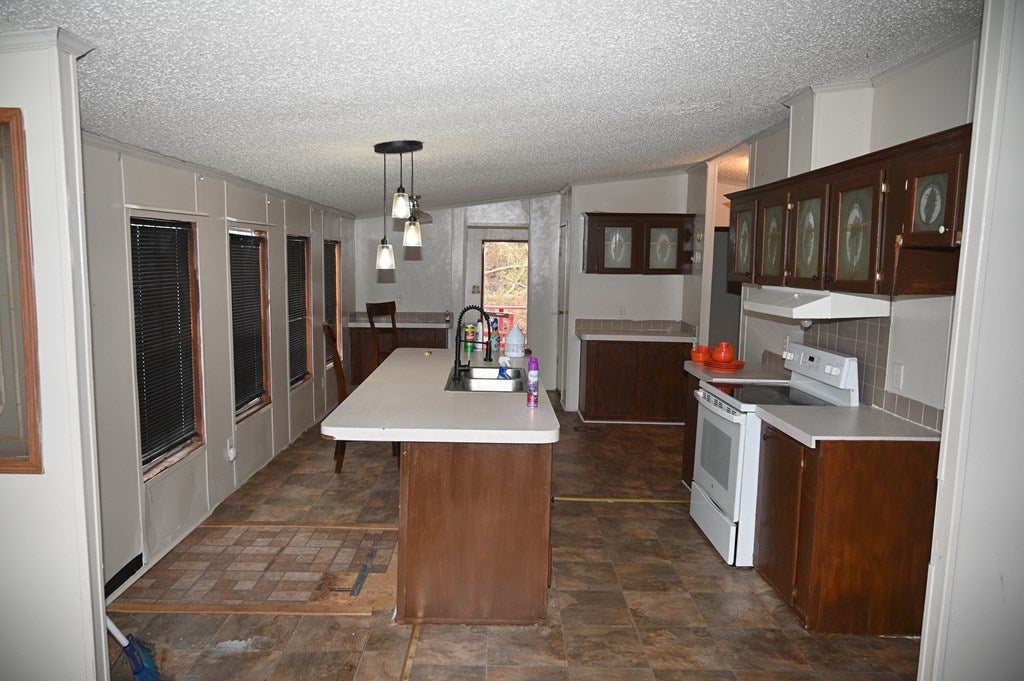 77 Arthur Newbern Road Adel, GA 31620 - Photo 9 of 18 Gallery Image 9
