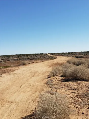 $8,999 | 9 Pipeline Road, Boron, CA 93516