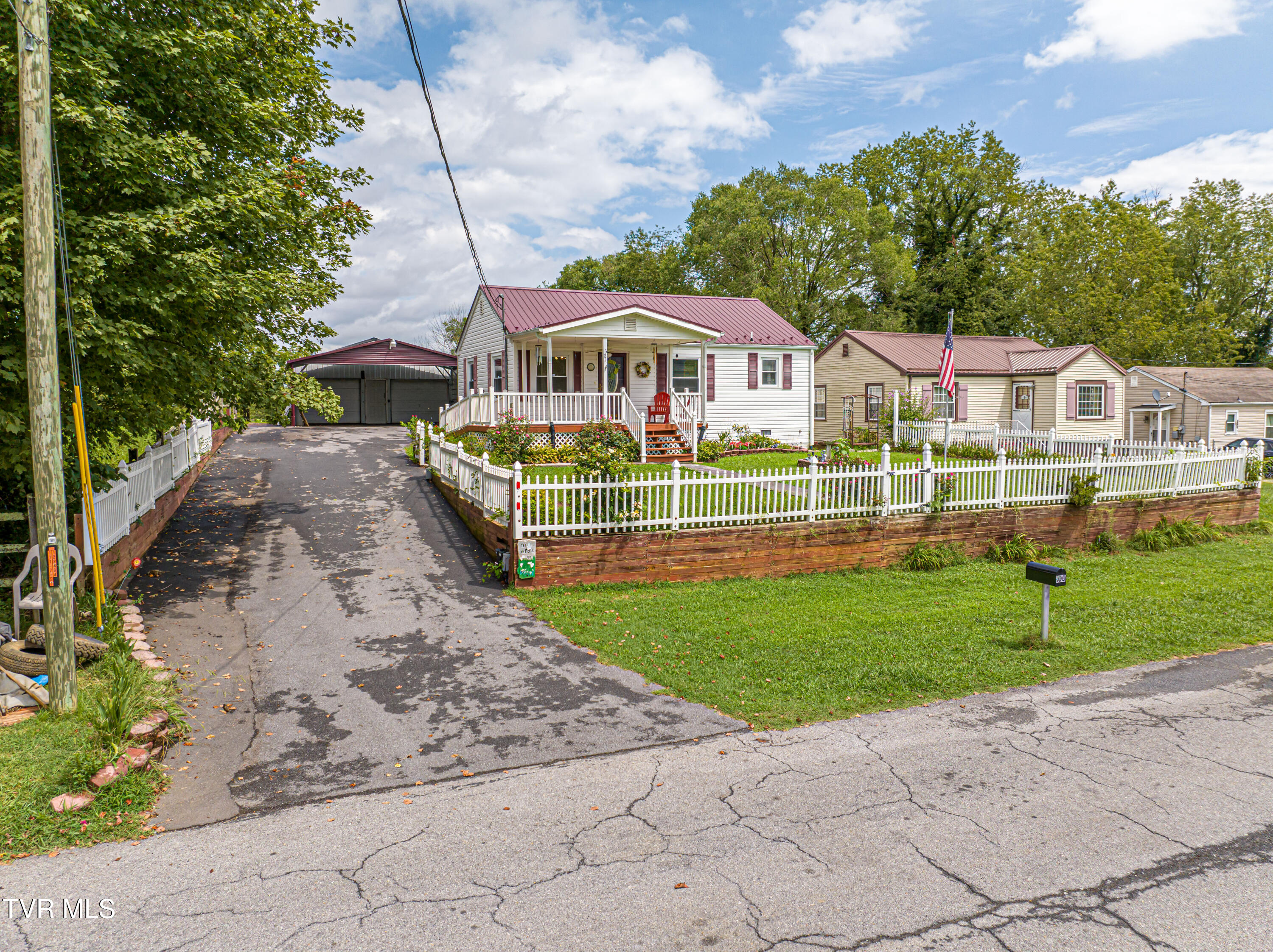 301 Tween Hills Road Bristol, TN 37620 - Photo 30 of 55 Tween Hills-05