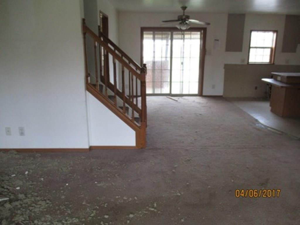 132 Cliff Mine Road Coraopolis, PA 15108 - Photo 2 of 19 Gallery Image 2